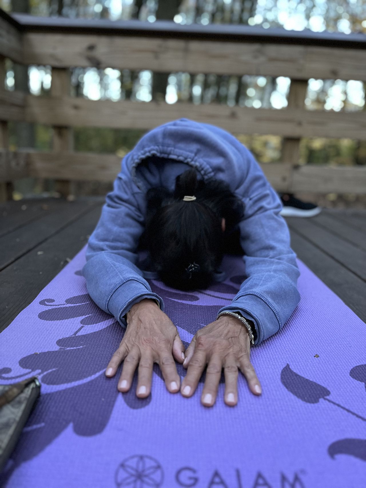 Empresario de Staten Island organiza retiros internacionales de bienestar, une a extraños con yoga y viajes en grupo