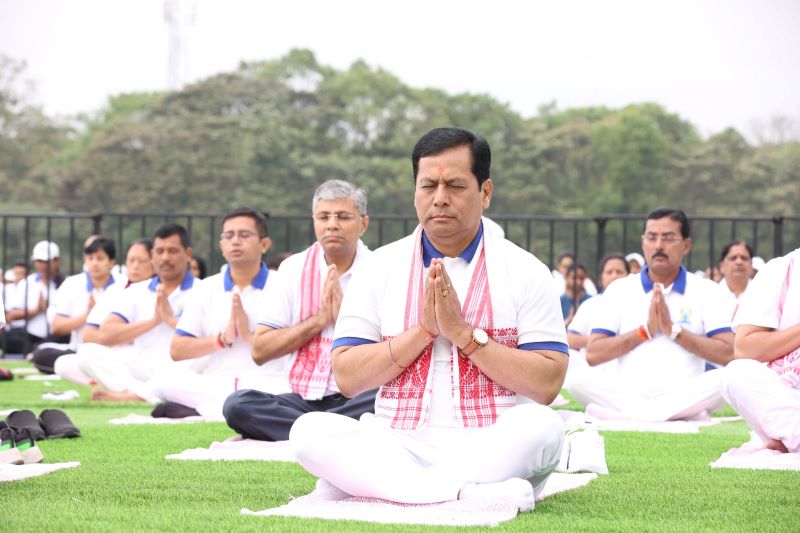 Sarnbanada Sonowal destaca el yoga internacional Mahotsav en Dibrugarh_50.1