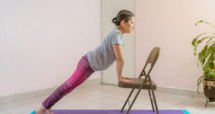 9 mejores ejercicios de yoga en silla para la grasa abdominal